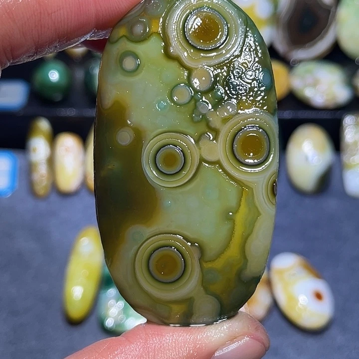 玛瑙/玉髓未镶嵌珠宝奇石