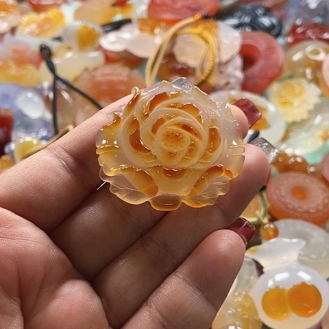 未镶嵌颈饰玛瑙/玉髓相****好