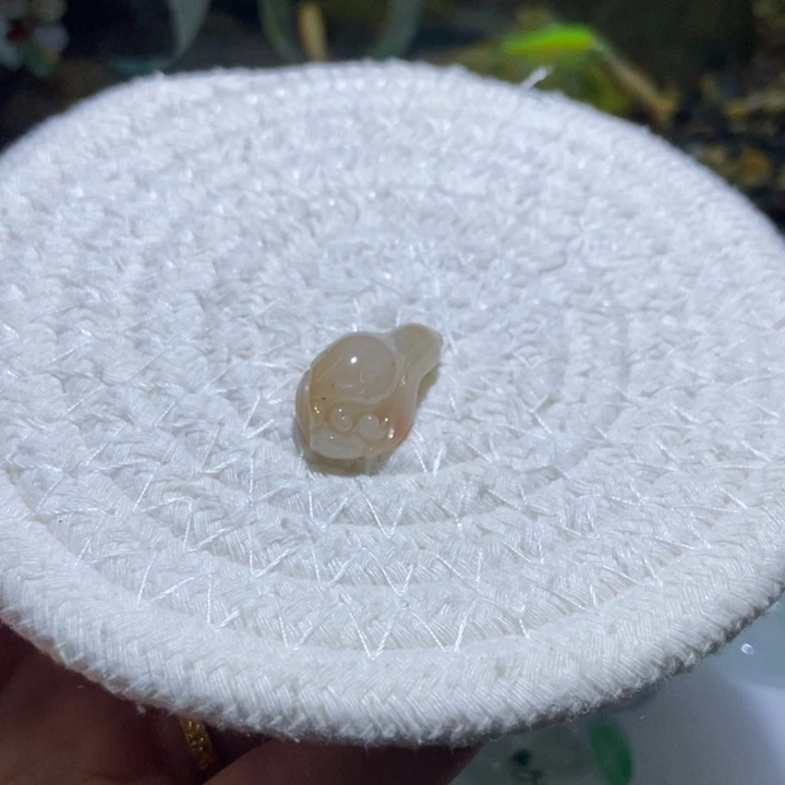 颈饰未镶嵌翡翠玉兰花