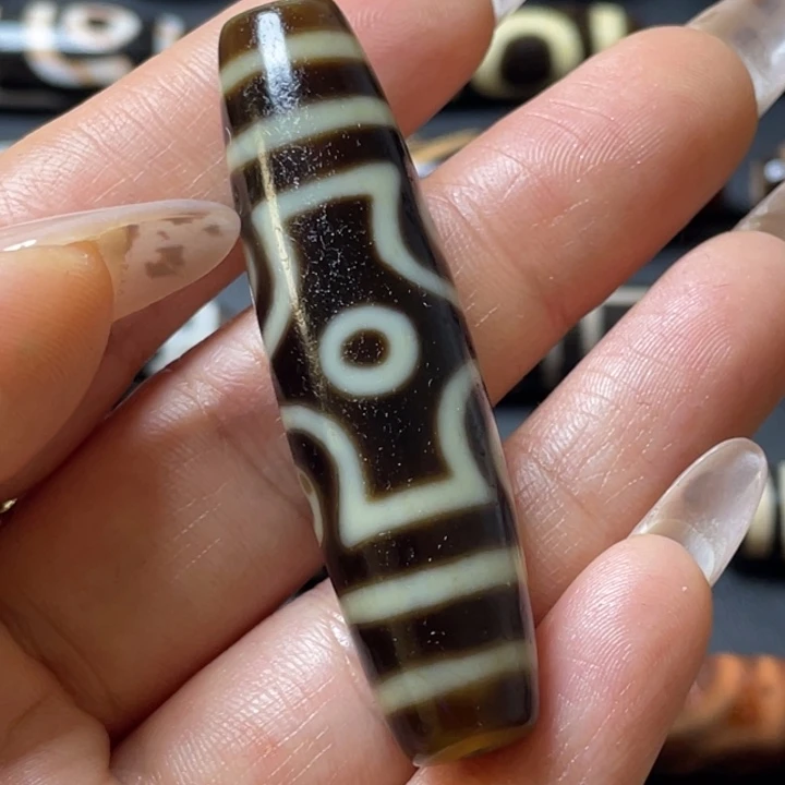 洪***生玛瑙/玉髓未镶嵌颈饰