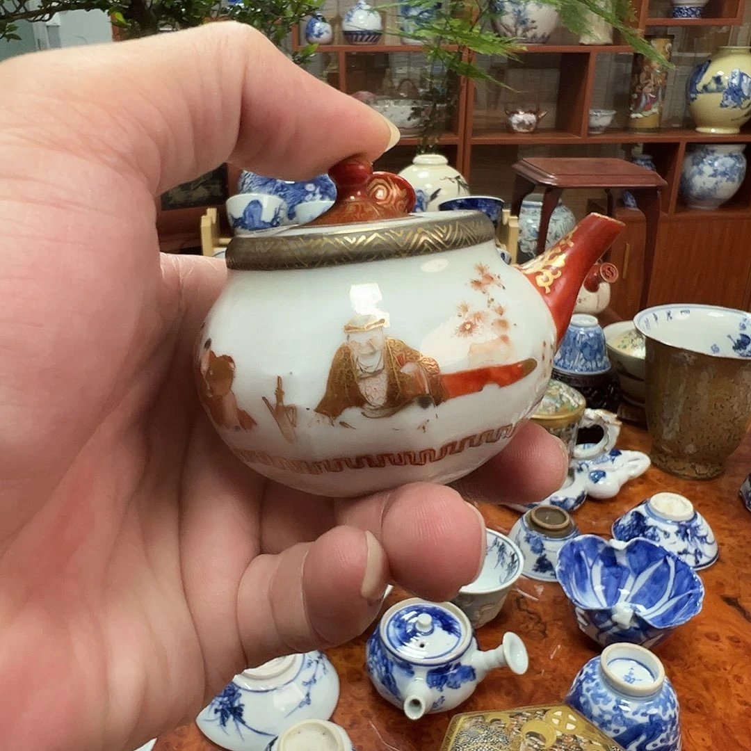 九谷清闲人物侧把壶，壶嘴小飞皮，慎拍