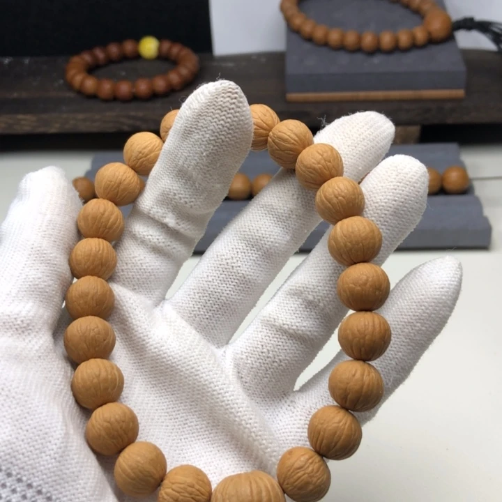 陈****猴头核桃吊坠福利风雨