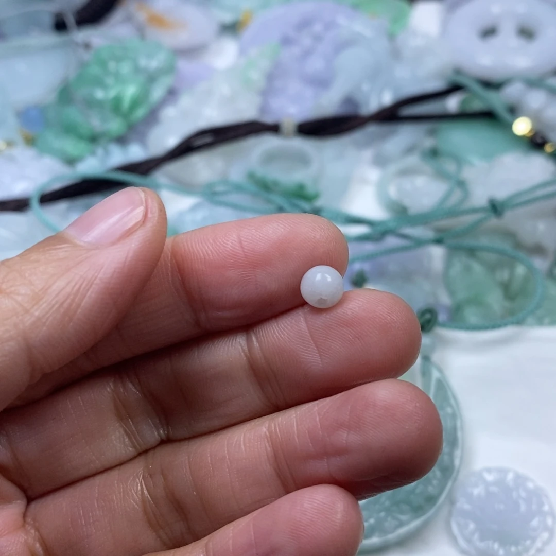 颈饰未镶嵌翡翠°****肖翡翠