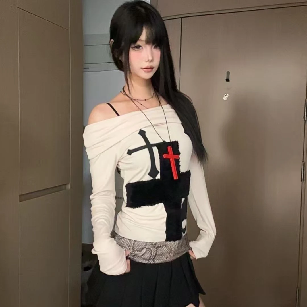 美式涩古辣妹朋克暗黑风长袖t恤女外穿内搭修身十字架一字肩上衣