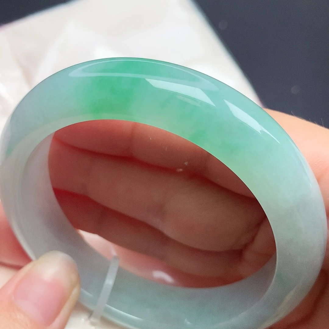 翡翠手镯未镶嵌55.8圈口