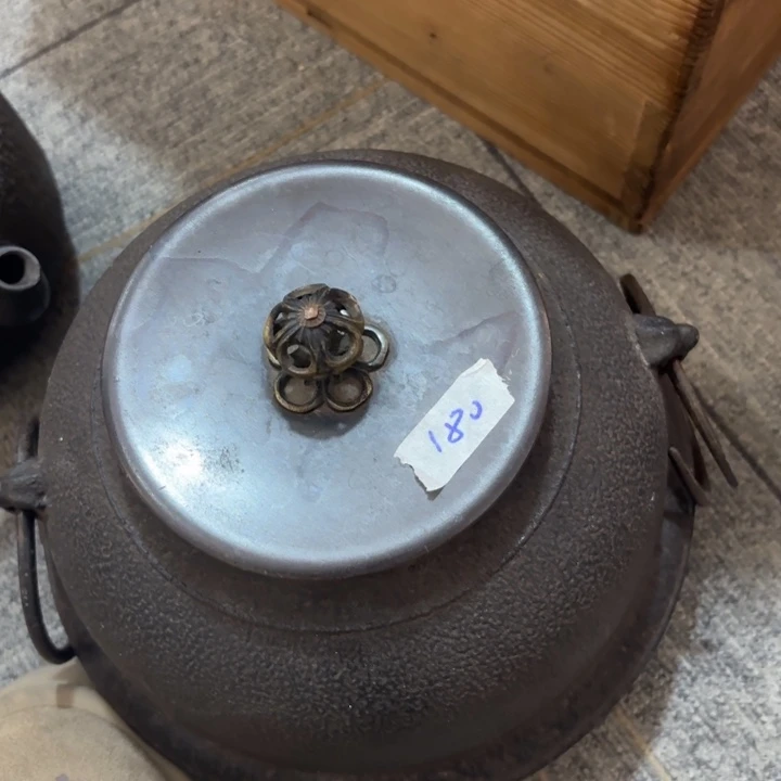 紫砂茶杯萨*泼非常美丽漂亮的物品