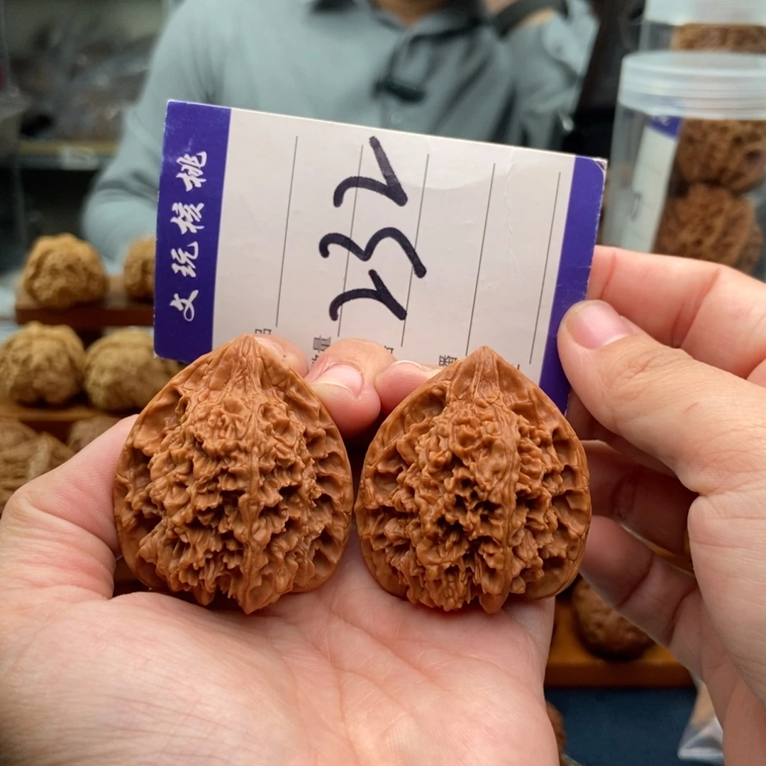 文玩核桃把件40满天星