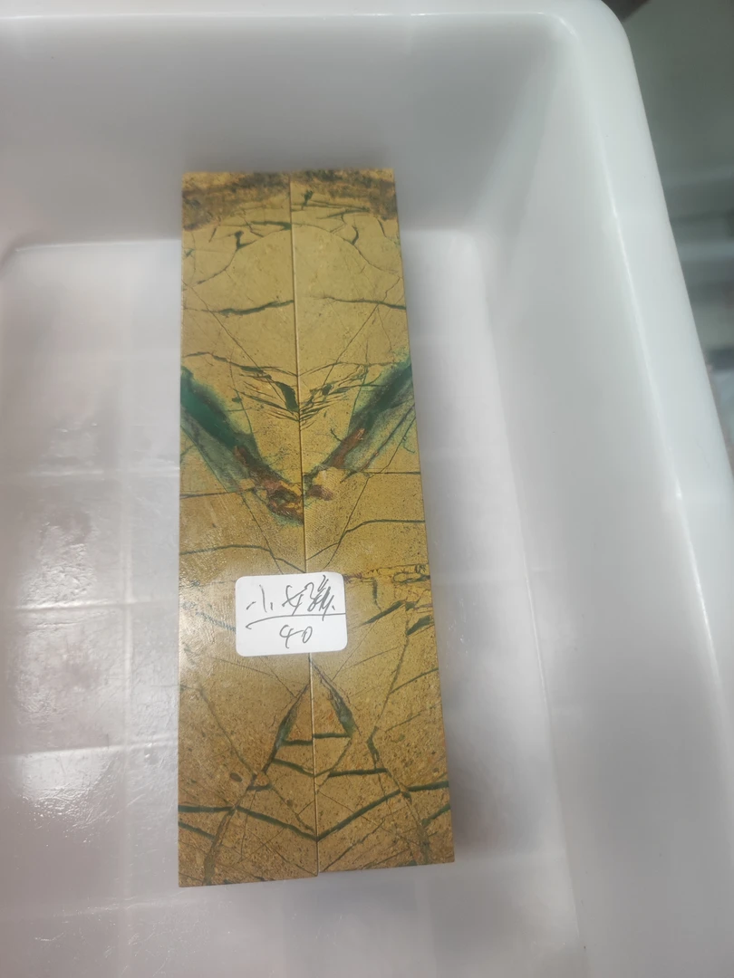 小女孩老师~四川雅安绿印章石头