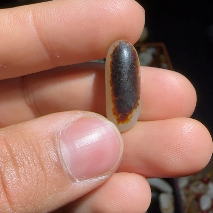 和田玉（糖玉）颈饰未镶嵌3.1克