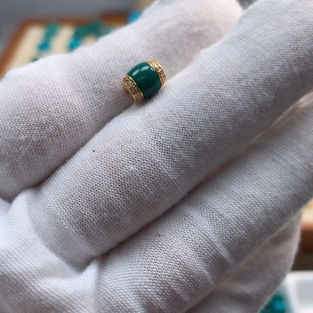 绿松石配饰18K金镶嵌