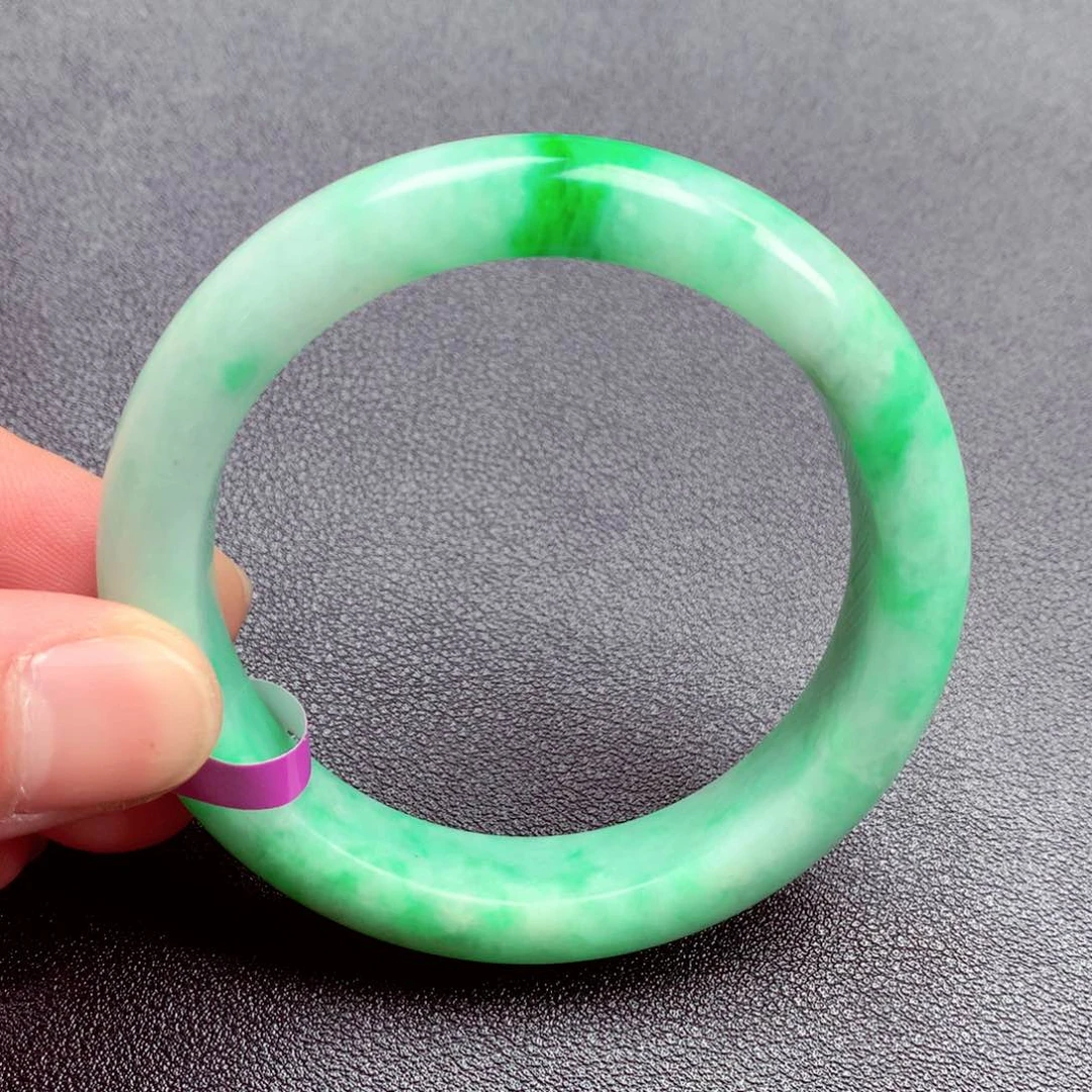 翡翠手镯未镶嵌缅甸翡翠