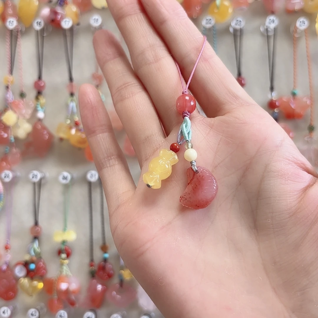 南红玛瑙未镶嵌吊坠(赠链)