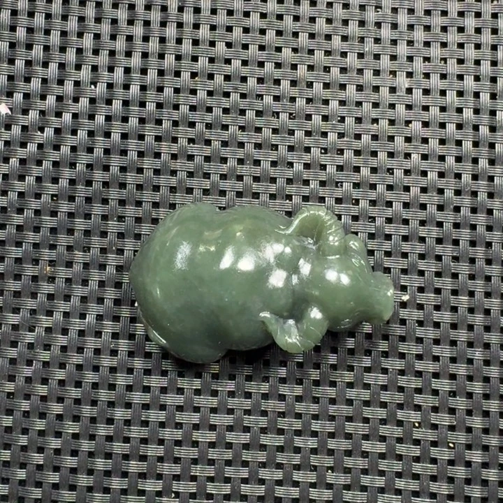 星***海和田玉未镶嵌颈饰