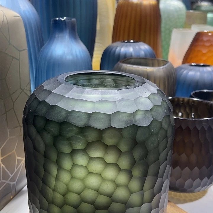 琉璃手工艺品墨绿色磨刻花瓶花器高25口9
