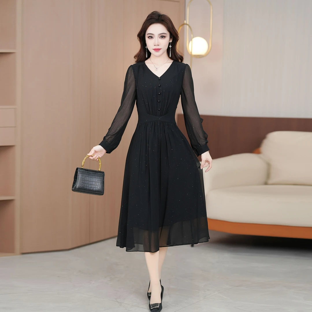 2025年春季尤莱特穿搭纯色时尚气质显瘦松紧腰轻奢长裙连衣裙