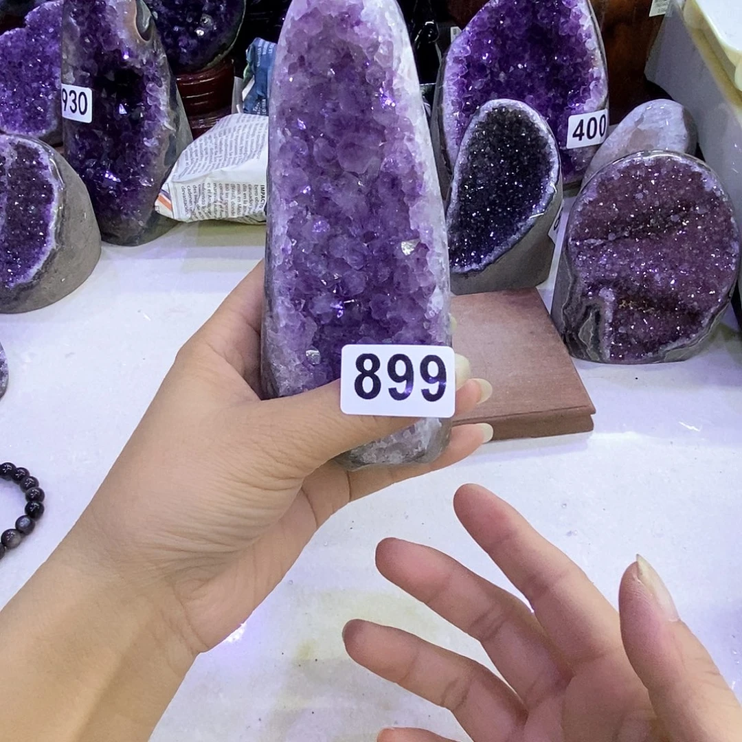 肖***期未镶嵌大型摆件（非配饰）紫晶