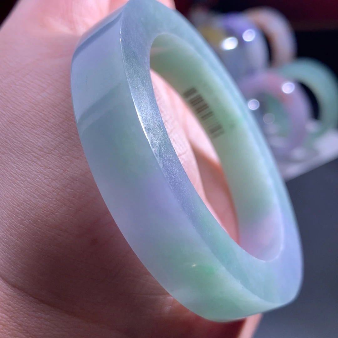 未镶嵌翡翠手镯定制翡翠