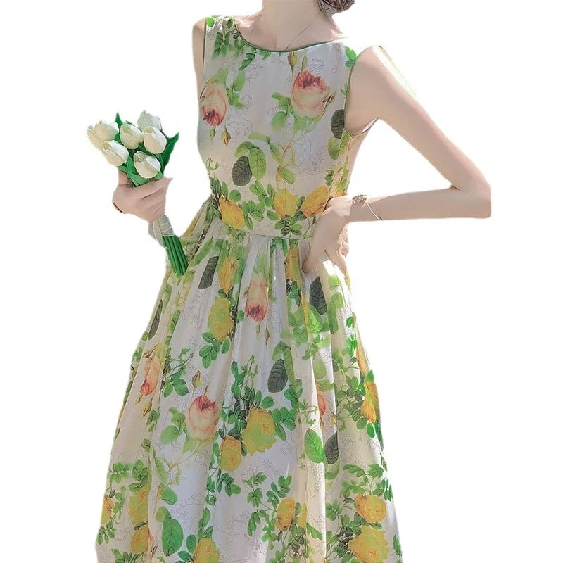 法式温柔风森系绿色碎花连衣裙2025夏季新款气质显瘦小个子长裙女