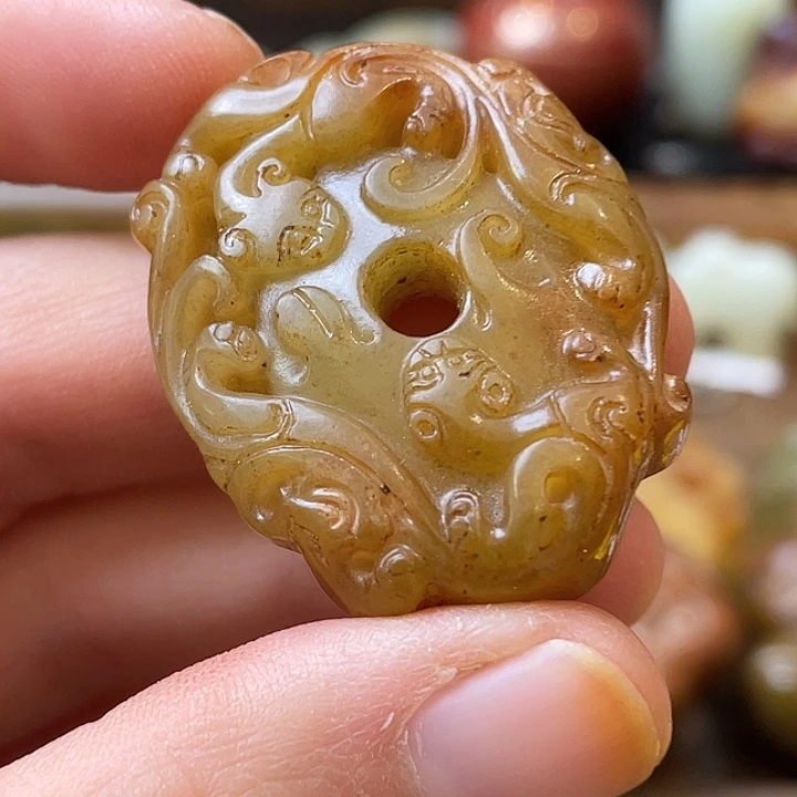 和田玉（糖玉）未镶嵌颈饰