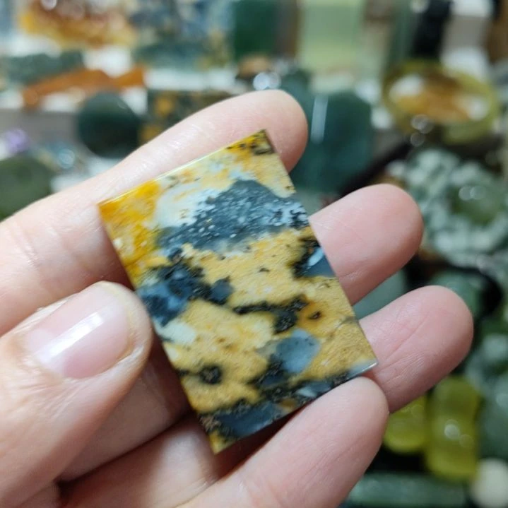 岫玉未镶嵌挂坠款式