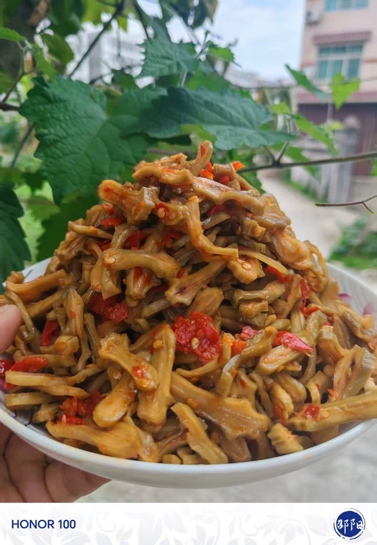 湖南洞口县特产坛子菜酸辣刀豆，剁椒刀豆