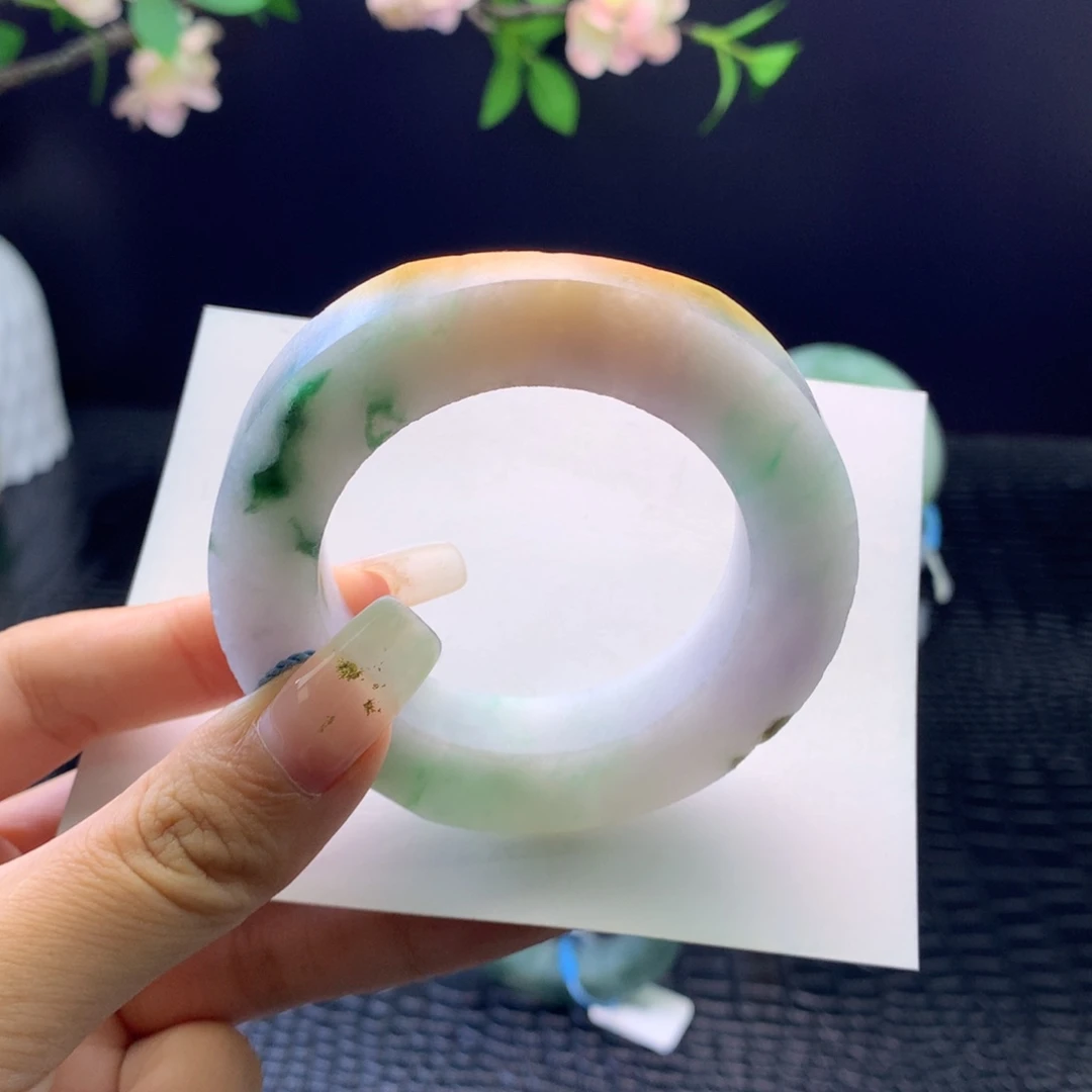 定制翡翠未镶嵌手镯