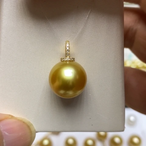 海水珍珠颈饰18K金镶嵌