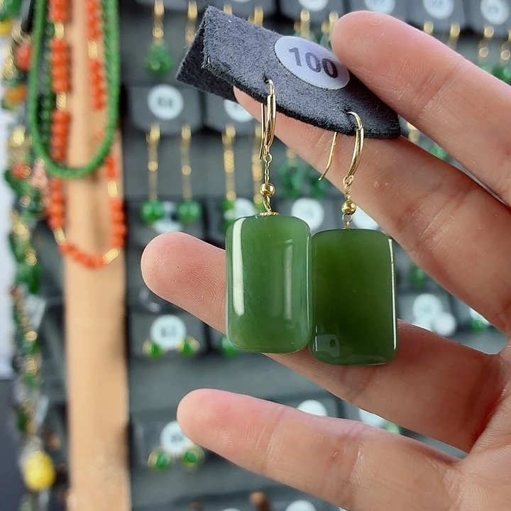 和田玉18K金镶嵌耳饰