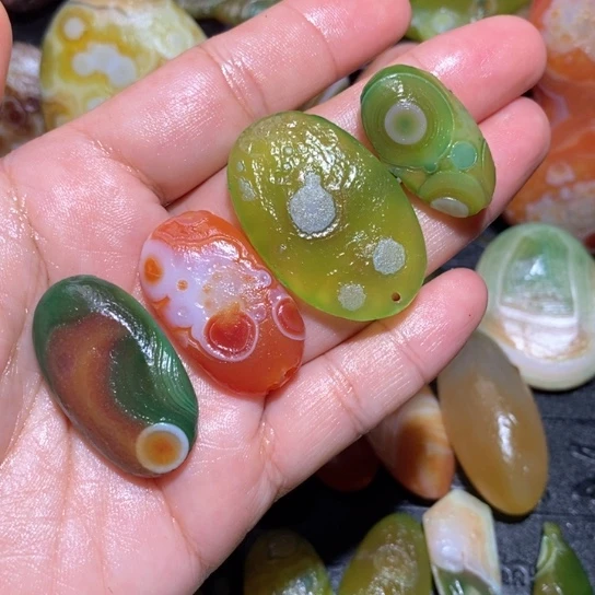 石英质玉珠宝半成品未镶嵌翟****心