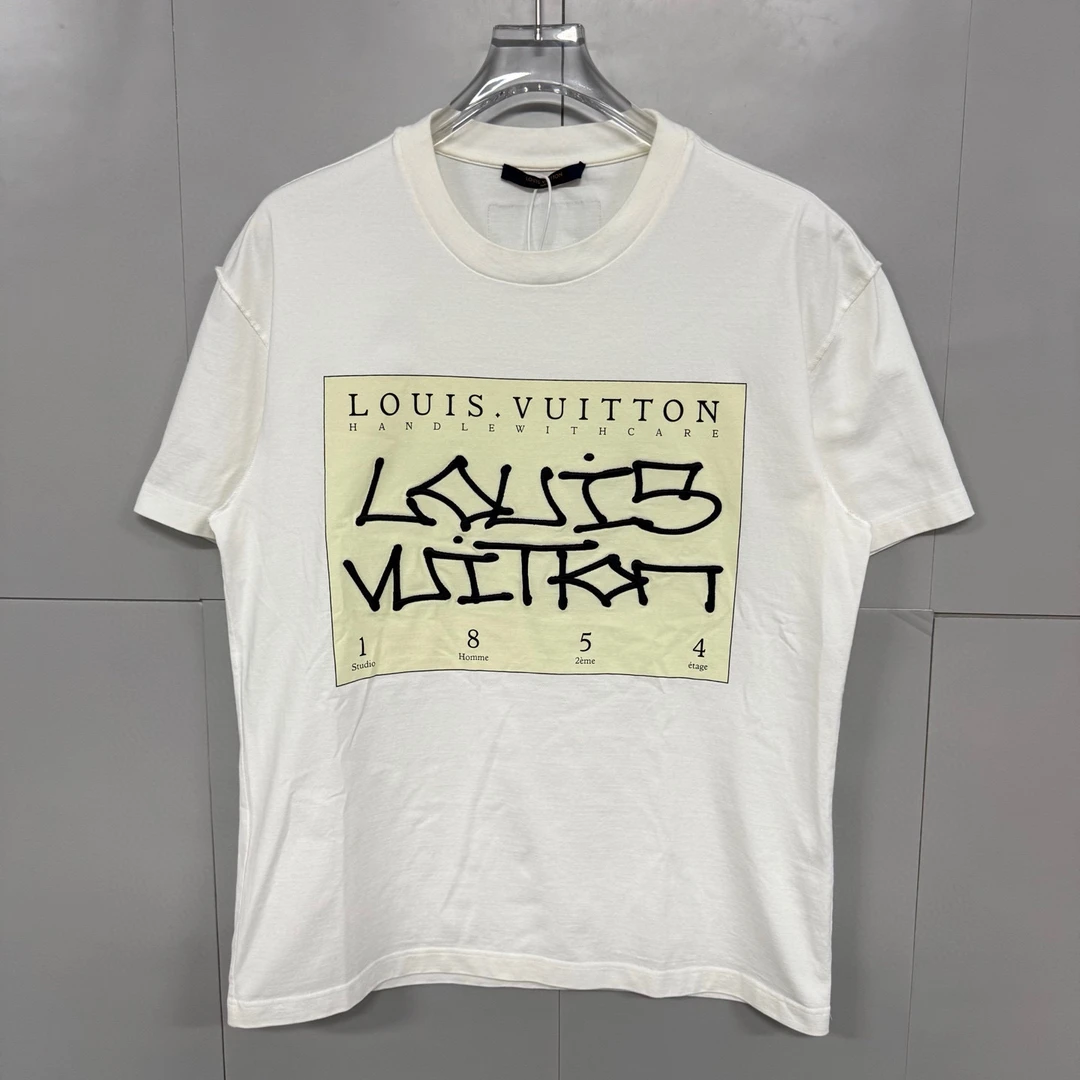 99新  LV 1854系列 刺绣字母图案短袖 M码 P00878