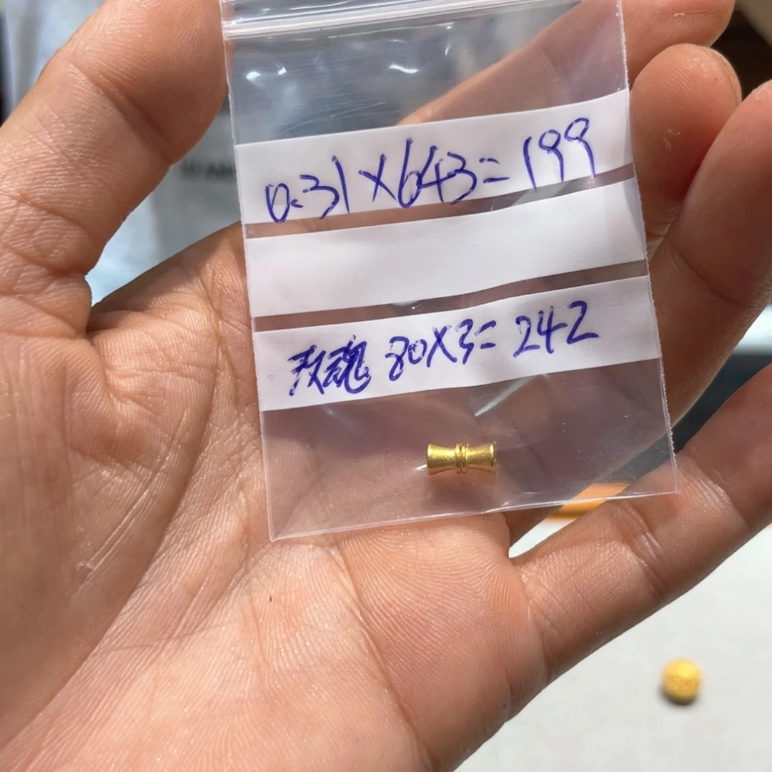 和田玉18K金镶嵌颈饰H***?