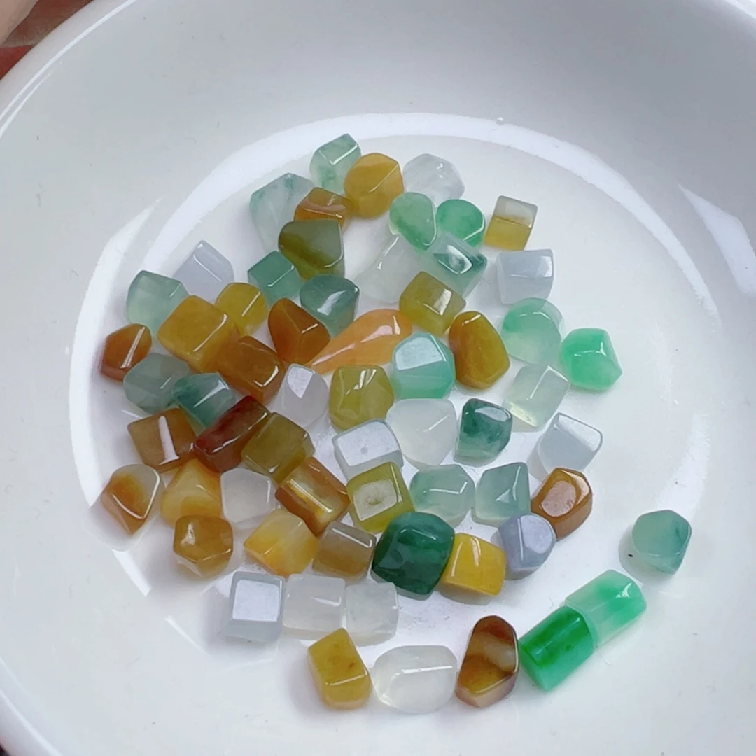 翡翠散珠随行一颗