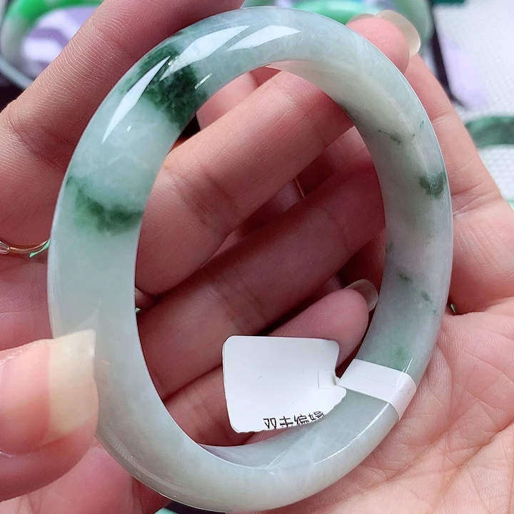 未镶嵌手镯翡翠翡翠