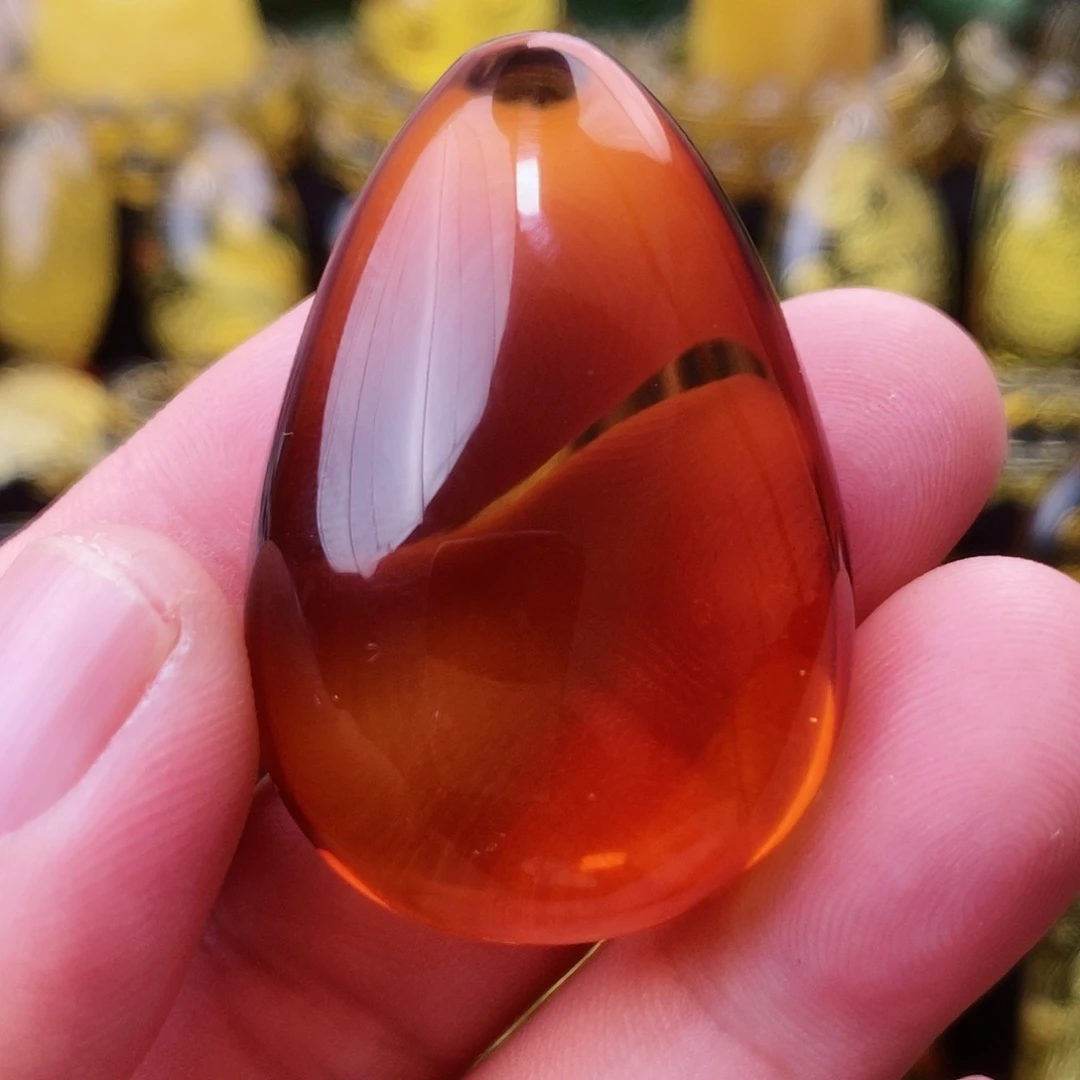 【闪购商品】金珀颈饰未镶嵌?**门琥珀阴雕