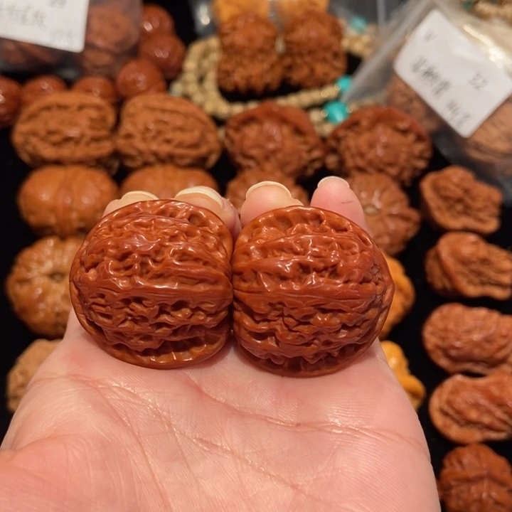 文玩核桃把件33玉化白狮子