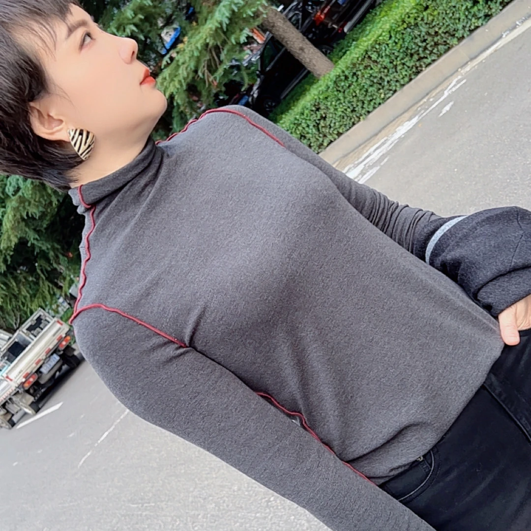 易缔媤 深灰色高领打底衫Z33071