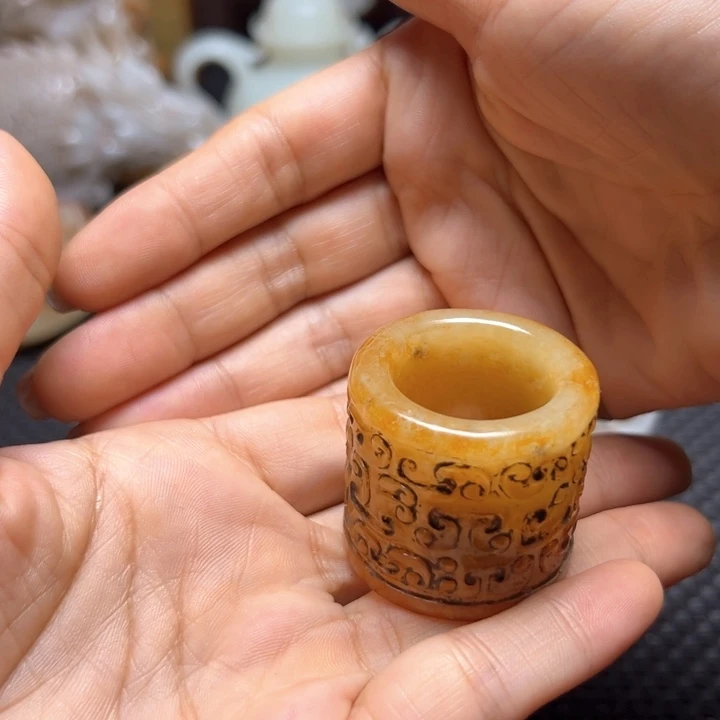 聚***堂和田玉（糖玉）未镶嵌挂件
