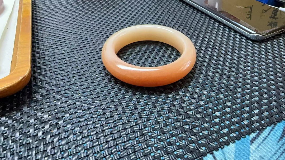 冰透时尚一口甜手镯