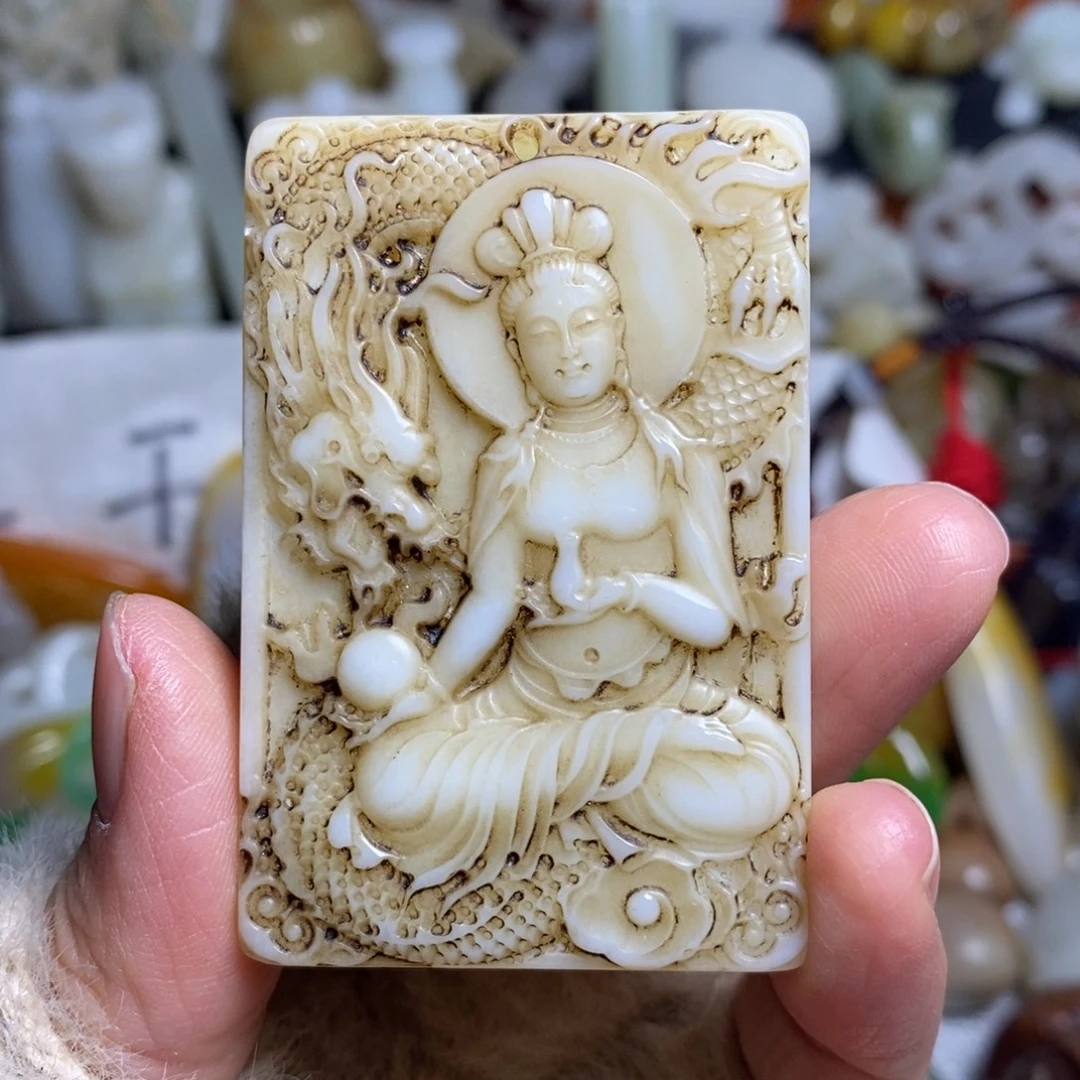 和田玉（糖玉）未镶嵌颈饰