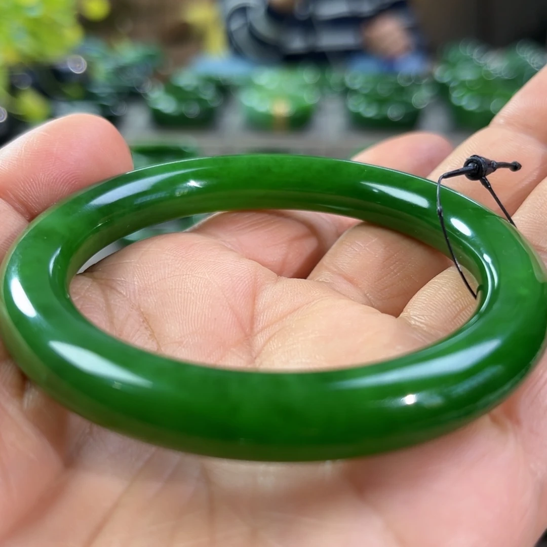 未镶嵌手镯和田玉（碧玉）