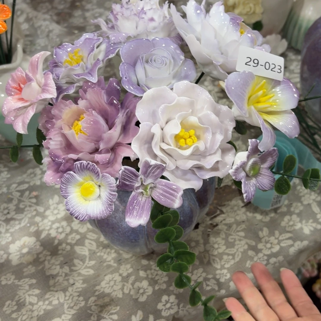 2923带瓶陶瓷花拍满20元发货退款要拉黑