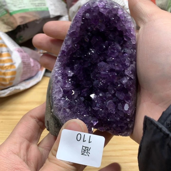 紫晶乌拉圭未镶嵌