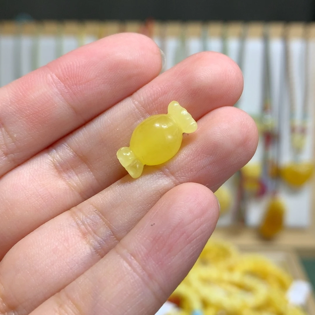 未镶嵌琥珀手链配饰