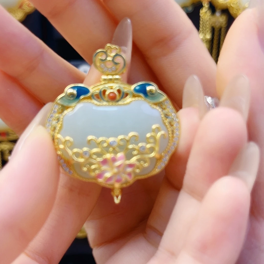 和田玉银S925镀金镶嵌颈饰