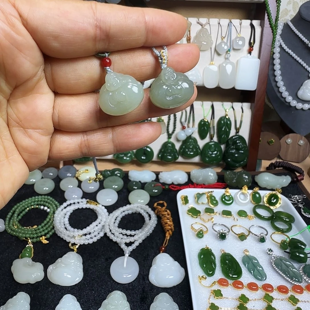 和田玉未镶嵌颈饰