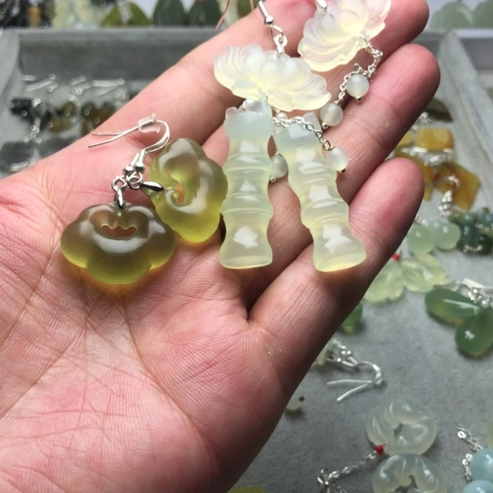 蛇纹石玉耳饰合金筱****H