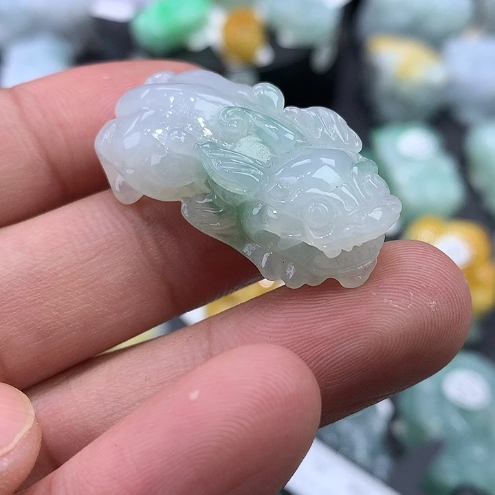 翡翠未镶嵌颈饰天然缅甸翡翠貔貅吊坠