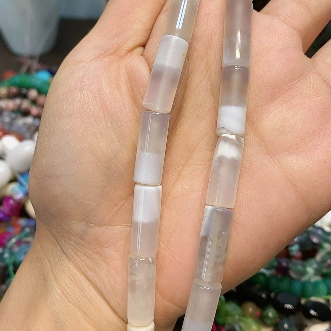 散珠玛瑙/玉髓白玛瑙一条