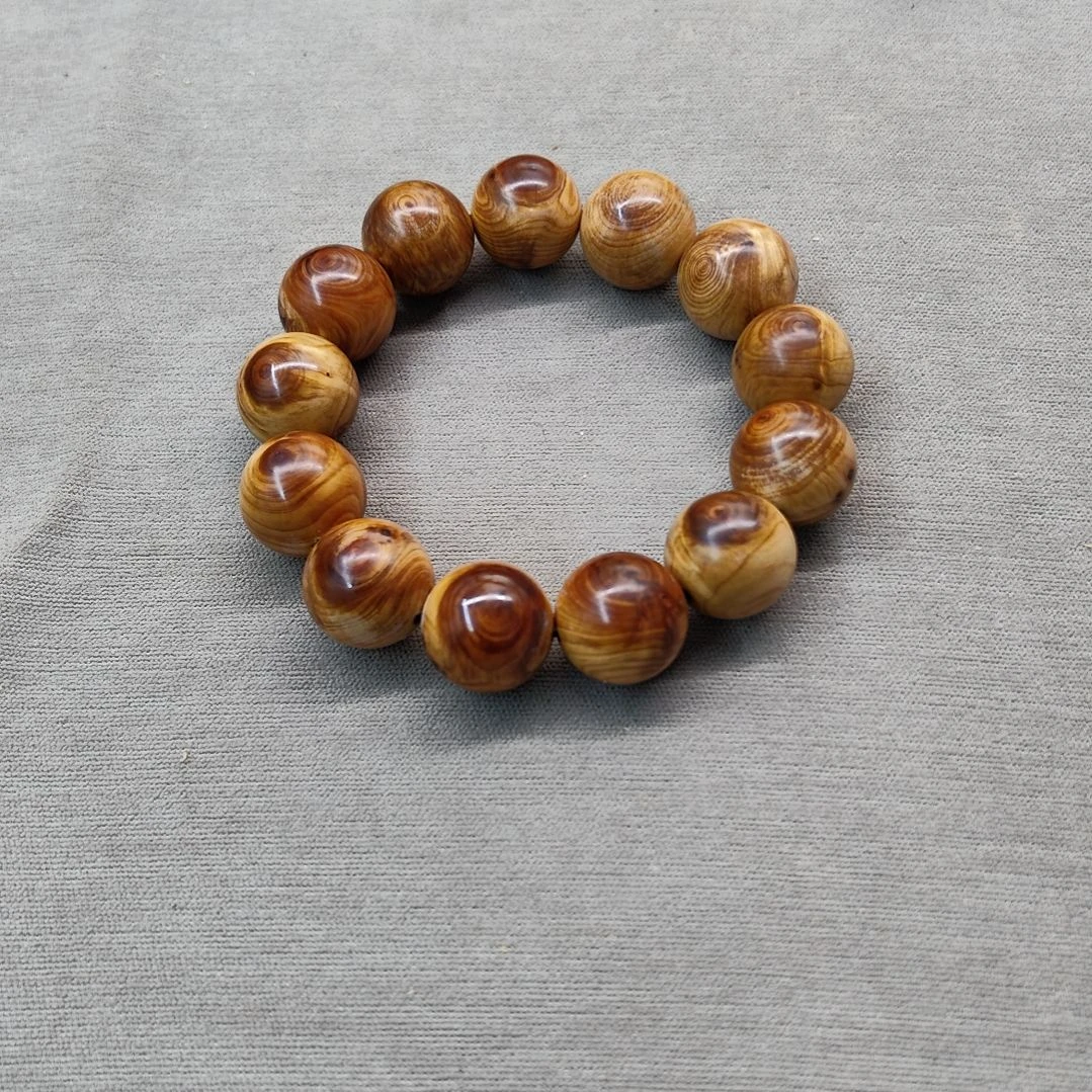 1.8太行崖柏手工艺品