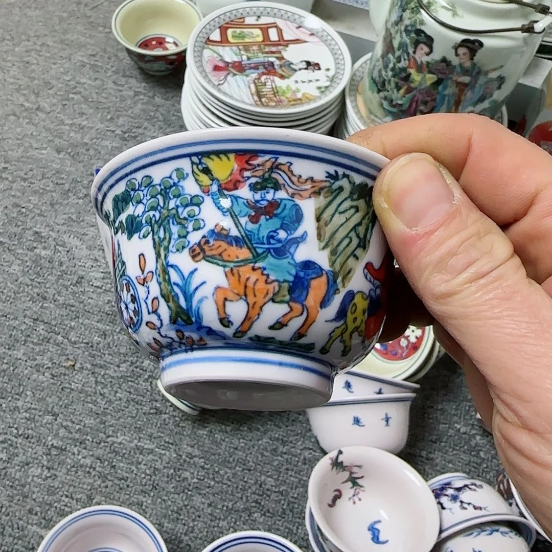 摆件E****e瓷器的工艺技术水平